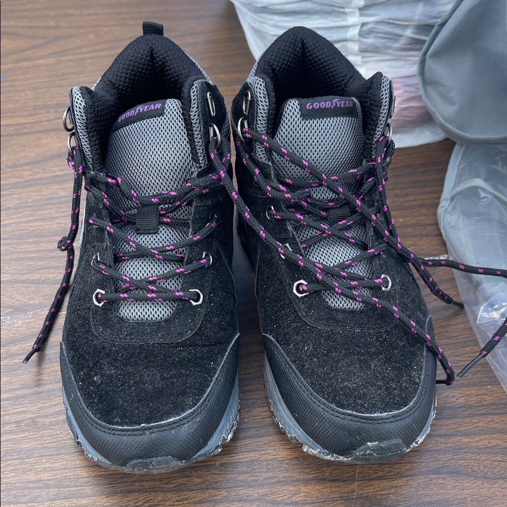 Women's Black Winter Boots